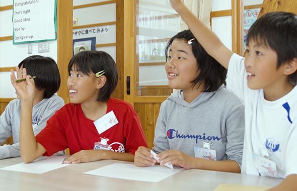 未来を担っていく若年層向けの教育支援